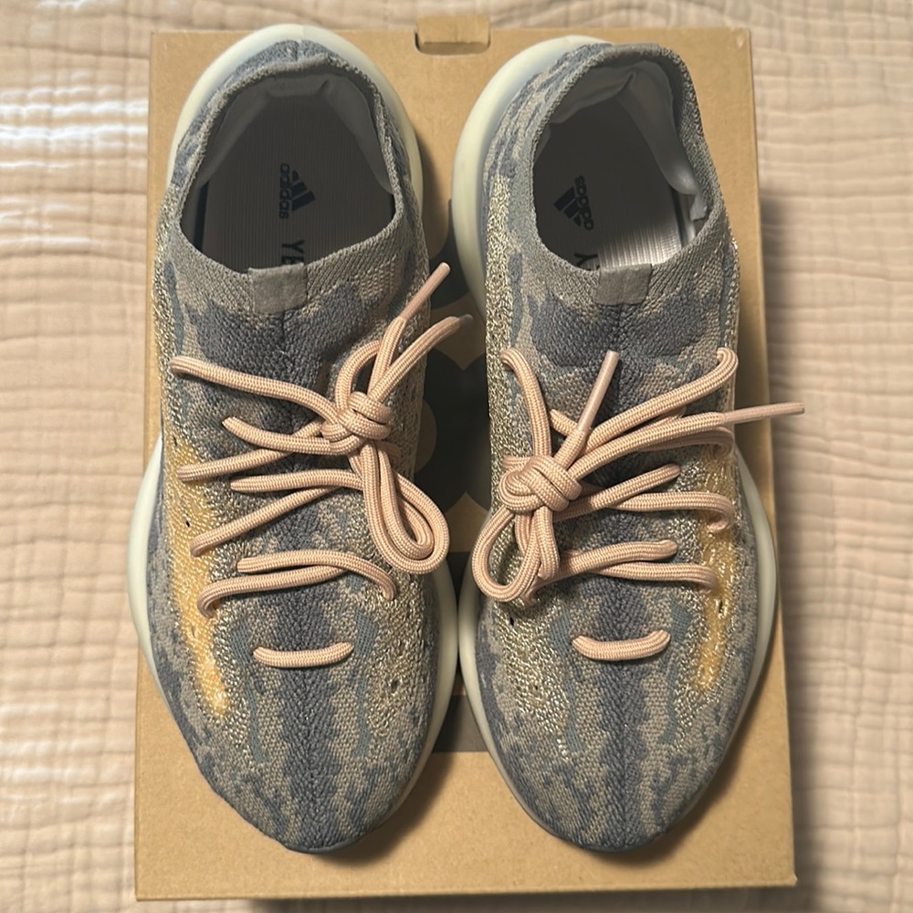 Yeezy 380 sneakers men’s size 8 color: mist